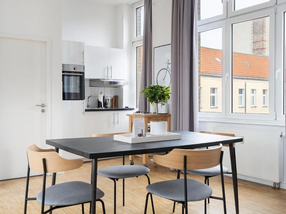 Apartments Berlin Neue Strasse 0*,